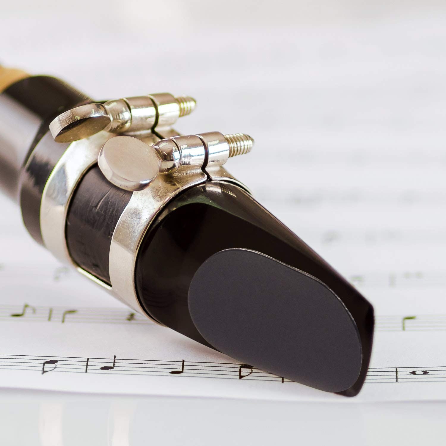 Saxophone Mouthpiece Cushion Pads for Alto & Tenor – 0.8mm Black 32 Pieces